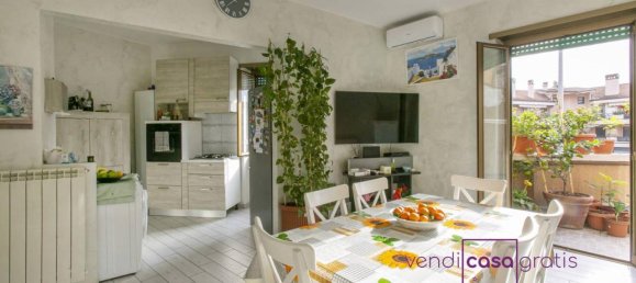 3 rooms Apartment in Monterotondo, Italy No. 29564 16