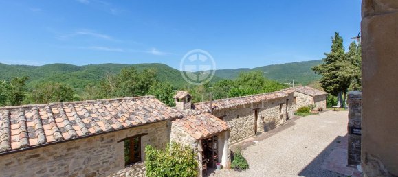 32 rooms Castles in Passignano sul Trasimeno, Italy No. 233387 31