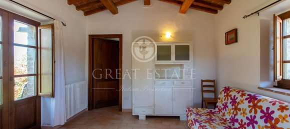 32 rooms Castles in Passignano sul Trasimeno, Italy No. 233387 14