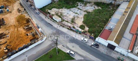  Land in Setubal, Portugal No. 94350 3