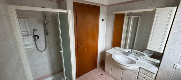 Apartamento de 5 divisões em Fermo, Italy N.º 16393 7