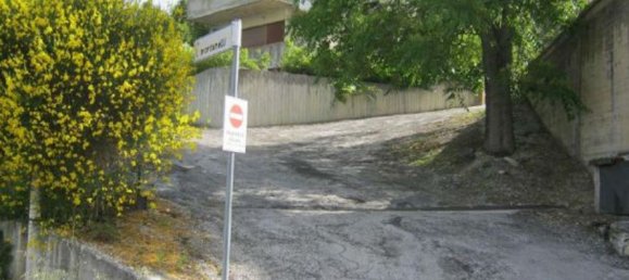 3 rooms Apartment in Gualdo Tadino, Italy No. 49898 2