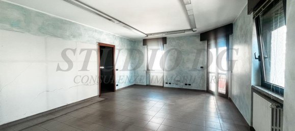 3غرفة شقة في Cesano Maderno, Italy رقم 43471 2