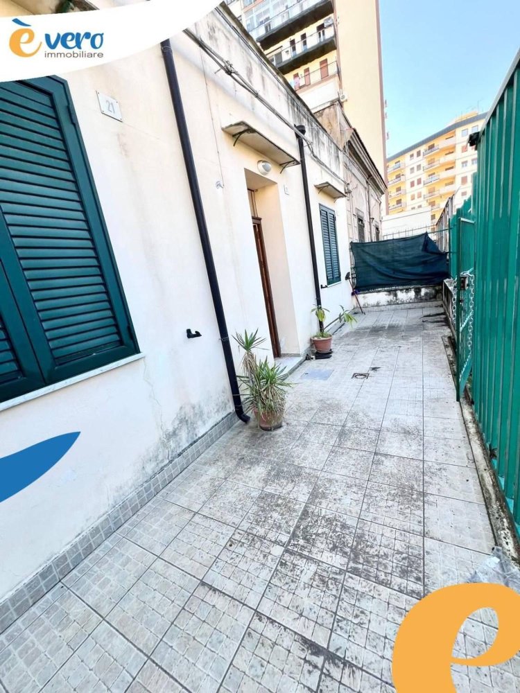 3غرفة شقة في Palermo, Italy رقم 37093