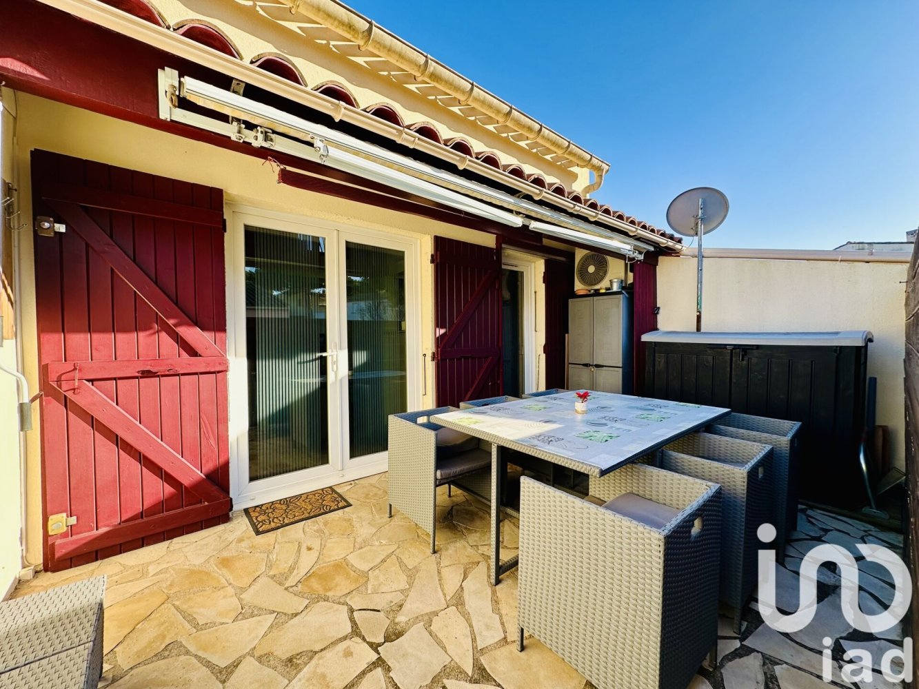 2 bedrooms House in Agde, France No. 295572