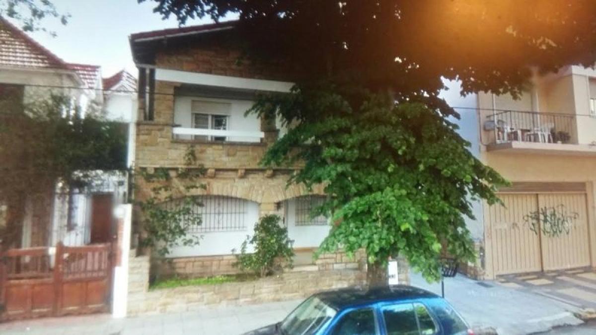 3 bedrooms House in Mar del Plata, Argentina No. 86440