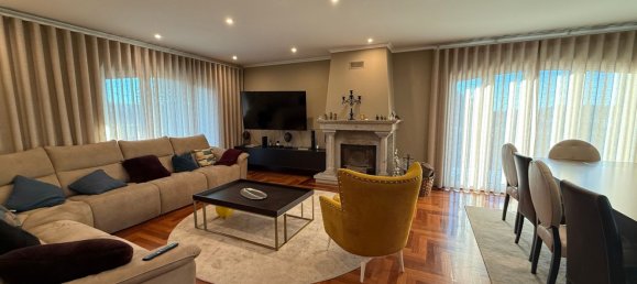 3 bedrooms House in Matosinhos, Portugal No. 187299 3