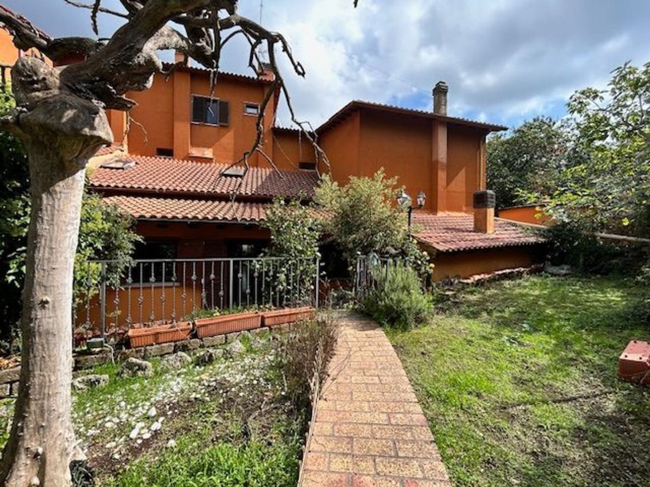 6 rooms Apartment in Sacrofano, Italy No. 164827