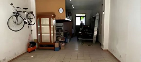 Garaje en Trepuzzi, Italy 220 m² No. 43295 3