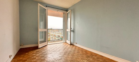 2 chambres Appartement à Bourges, France No. 104964 3