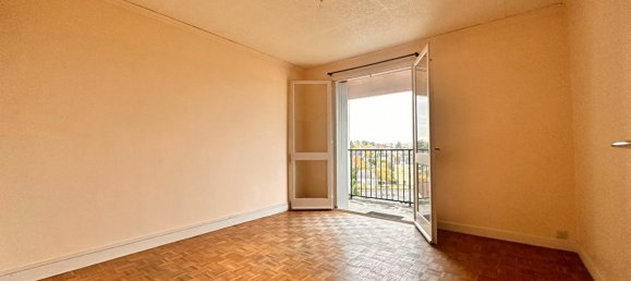 2 chambres Appartement à Bourges, France No. 104964 2