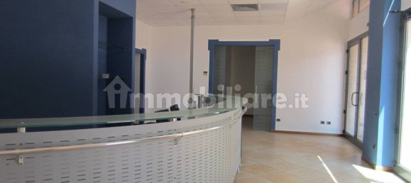 5 rooms Commercial property in Civitanova Marche, Italy No. 143140 3