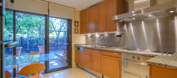 5 bedrooms Apartment in Barcelona, Spain No. 67755 25