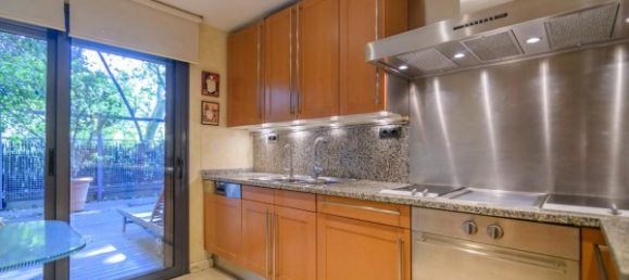 5 bedrooms Apartment in Barcelona, Spain No. 67755 26