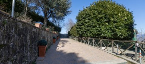 Villa de 5 dormitorios en Castel San Niccolò, Italy No. 60768 6