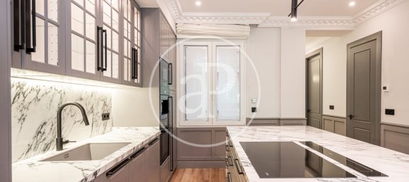 Квартира с 4 спальнями в Мадрид, Испания № 110061 24