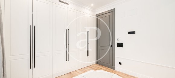 Квартира с 4 спальнями в Мадрид, Испания № 110061 40