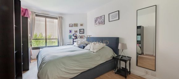 Квартира с 3 спальнями в Париж, Франция № 171150 8