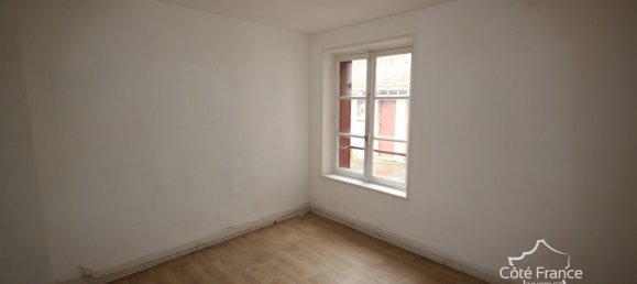 4 chambres Bâtiment à Givet, France No. 78528 3