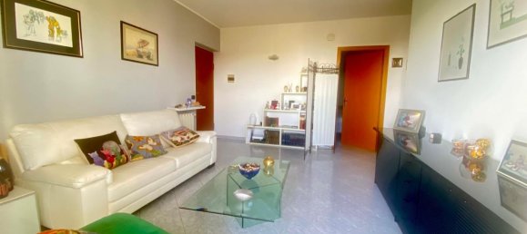 4 bedrooms Apartment in Giarre, Italy No. 362457 3
