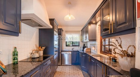 Casa de 4 dormitorios en Mexilhoeira Grande, Portugal No. 120111