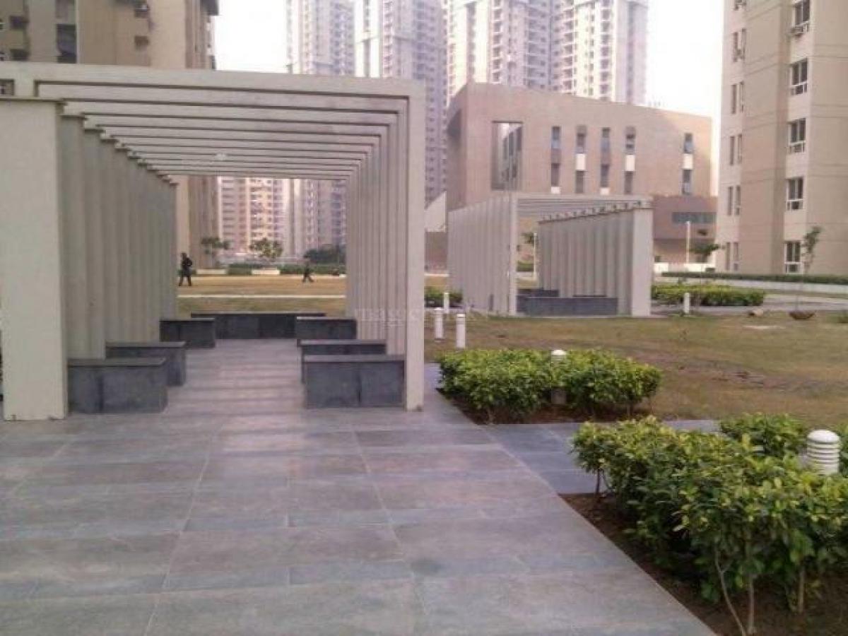 3 bedrooms House in Noida, India No. 25867