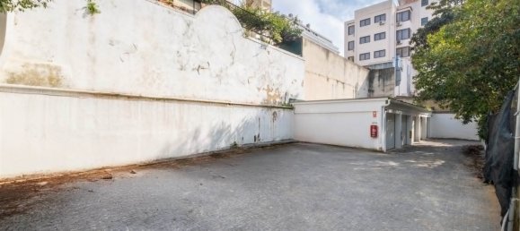 3 bedrooms Apartment in Lisbon, Portugal No. 97322 12