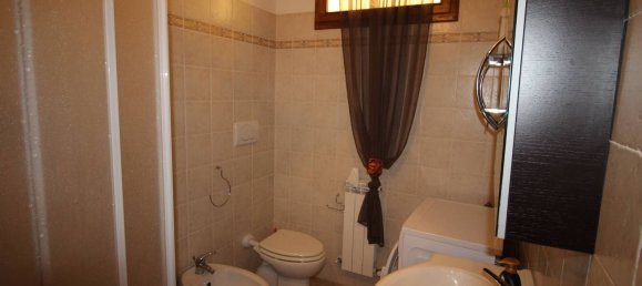 2غرفة شقة في San Vincenzo, Italy رقم 119299 7