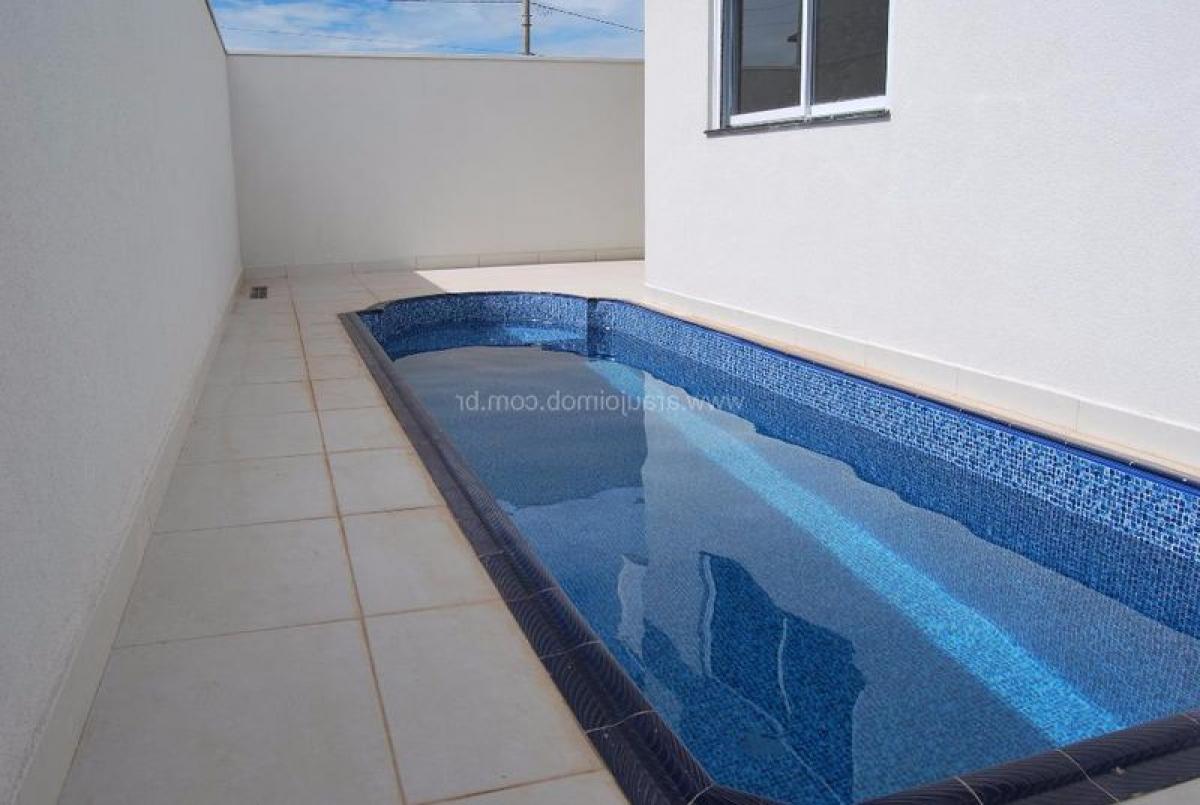 Casa de 3 dormitorios en Sao Paulo, Brazil No. 526236