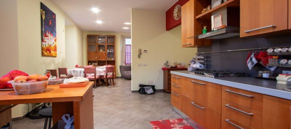 3 Schlafzimmer Wohnung in Menaggio, Italy, Nr. 143791 5