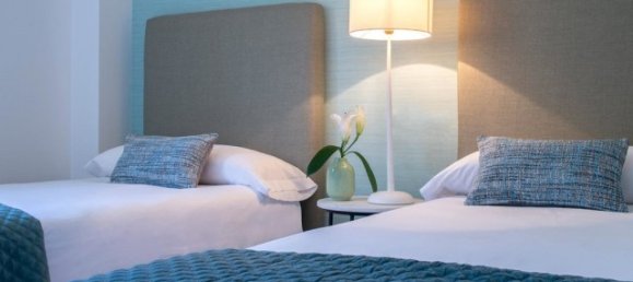 2 bedrooms Apartment in Benahavis, Spain No. 19073 10