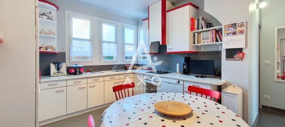 6 bedrooms House in Beauvais, France No. 214207 7