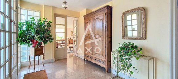 6 bedrooms House in Beauvais, France No. 214207 2