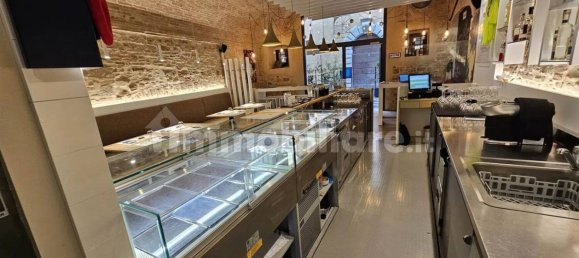 3-Zimmer Gewerbliche Immobilie in Foligno, Italy, Nr. 271552 10