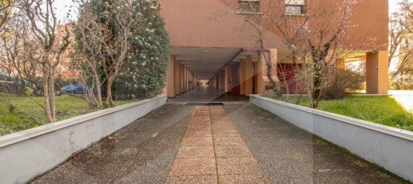 5 rooms Apartment in Bologna, Italy No. 23664 29