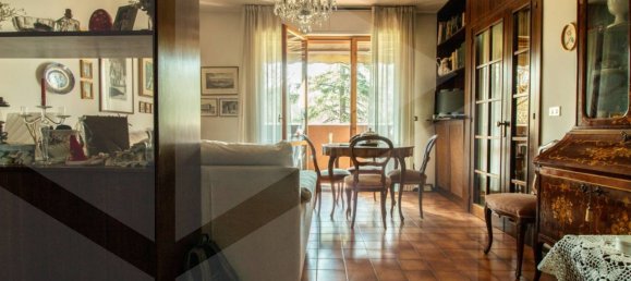 5 rooms Apartment in Bologna, Italy No. 23664 4