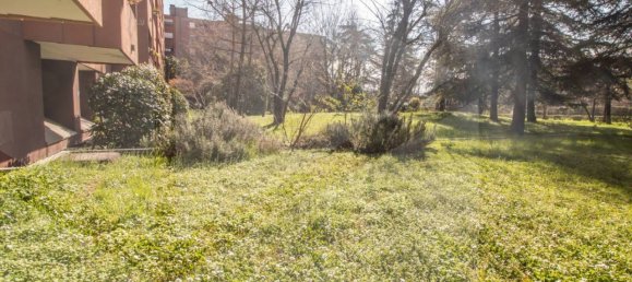 5 rooms Apartment in Bologna, Italy No. 23664 24