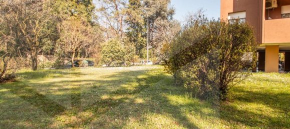 5 rooms Apartment in Bologna, Italy No. 23664 26