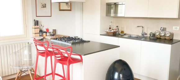 2 rooms Apartment in Florence, Italy No. 49590 2