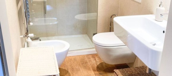 2 rooms Apartment in Florence, Italy No. 49590 11