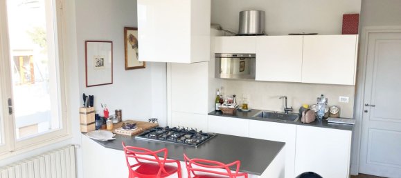 2 rooms Apartment in Florence, Italy No. 49590 4