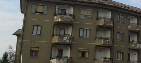 2غرفة عقار تجاري في Montano Lucino, Italy رقم 74992 2