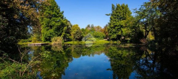 5 غرف نوم فيلا في Marmirolo, Italy رقم 16045 16