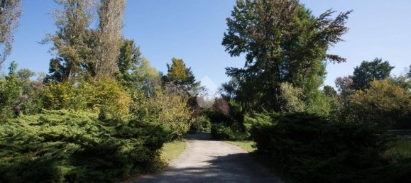 5 غرف نوم فيلا في Marmirolo, Italy رقم 16045 28