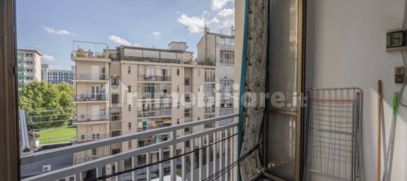 2 bedrooms Apartment in Turin, Italy No. 350571 27