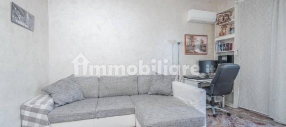 2 bedrooms Apartment in Turin, Italy No. 350571 8
