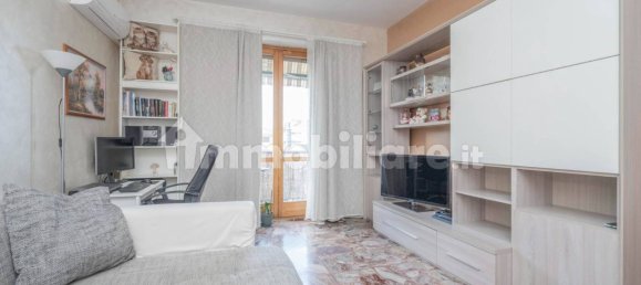 2 bedrooms Apartment in Turin, Italy No. 350571 11