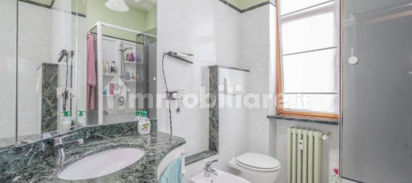 2 bedrooms Apartment in Turin, Italy No. 350571 14