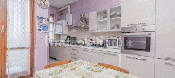 2 bedrooms Apartment in Turin, Italy No. 350571 19