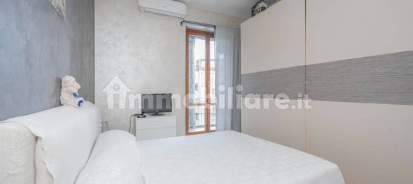 2 bedrooms Apartment in Turin, Italy No. 350571 2